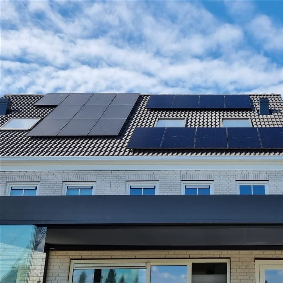 Zonnepanelen op dak woning Dordrecht